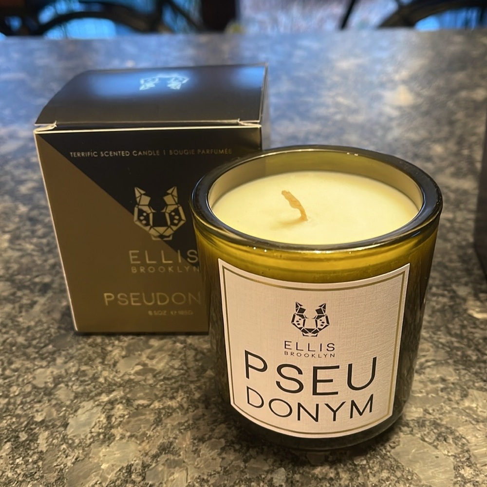 Ellis Brooklyn PSEUDONYM TERRIFIC SCENTED CANDLE - Picture 5 of 6